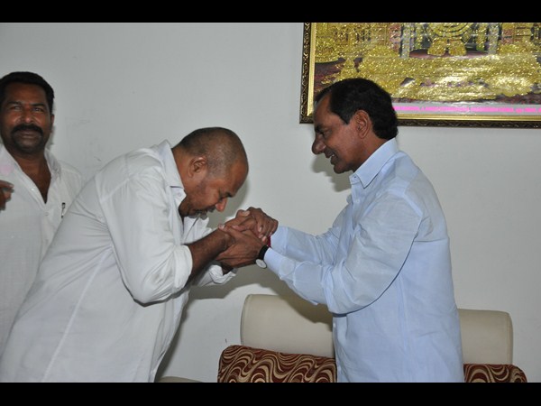 కెసిఆర్