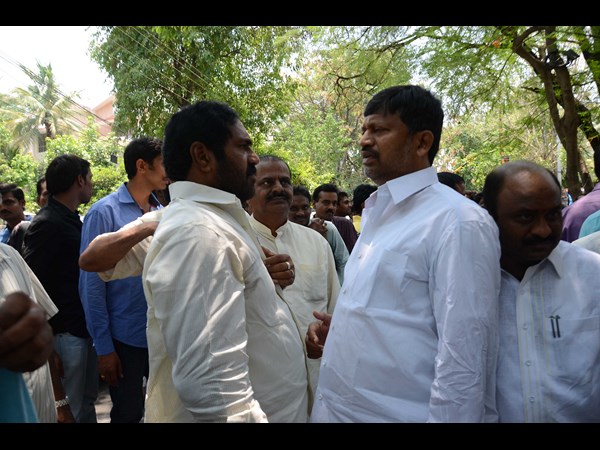 ఎర్రబెల్లి, రమణ