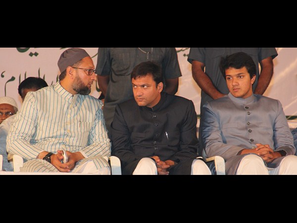 అక్బర్, అసద్