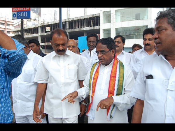పొన్నాల, రఘువీరా