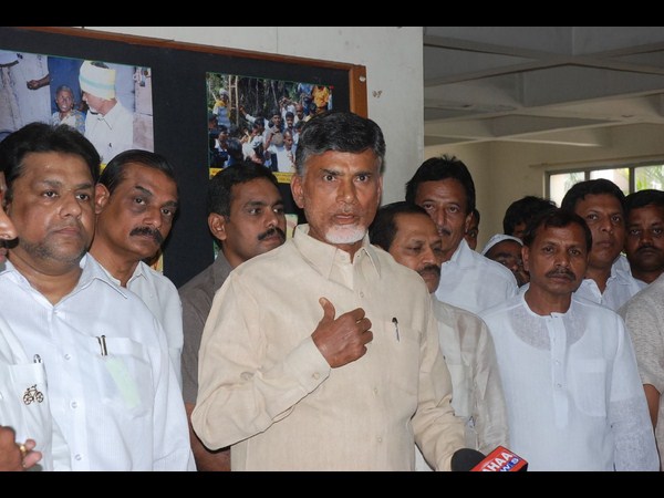 విలేకరులతో బాబు