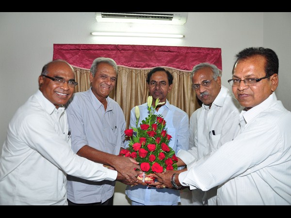 కెసిఆర్