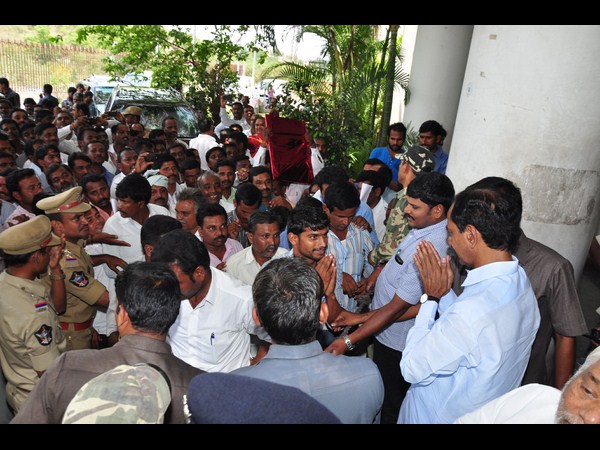 కెసిఆర్