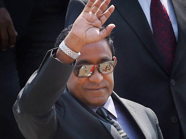 Ahead of swearing-in, Modi visits Rajghat, meets Vajpayee