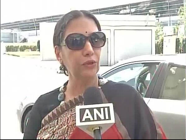 Ahead of swearing-in, Modi visits Rajghat, meets Vajpayee