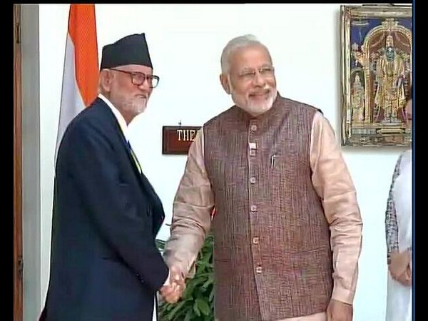 కొయిరాలతో నరేంద్ర మోడీ..