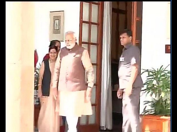 మోడీతో సుష్మా స్వరాజ్