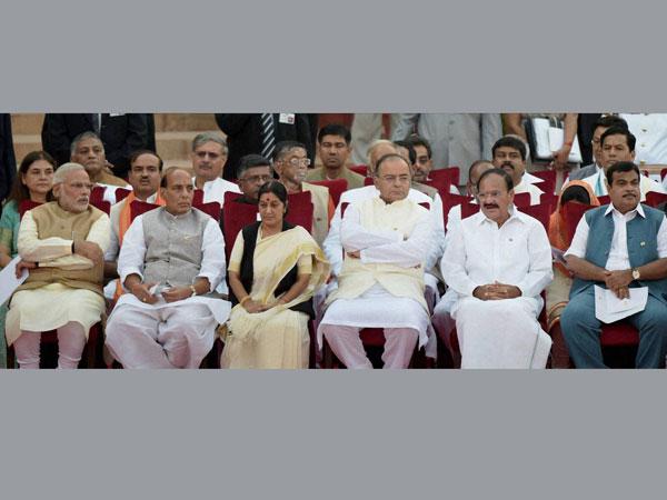 మోడీతో కేంద్రమంత్రులు