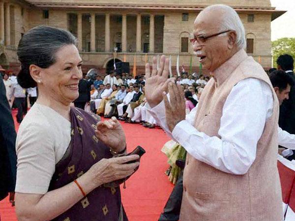 సోనియాతో అద్వానీ