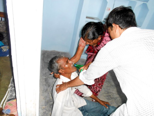 తాను కూడా విషం తాగాడా...