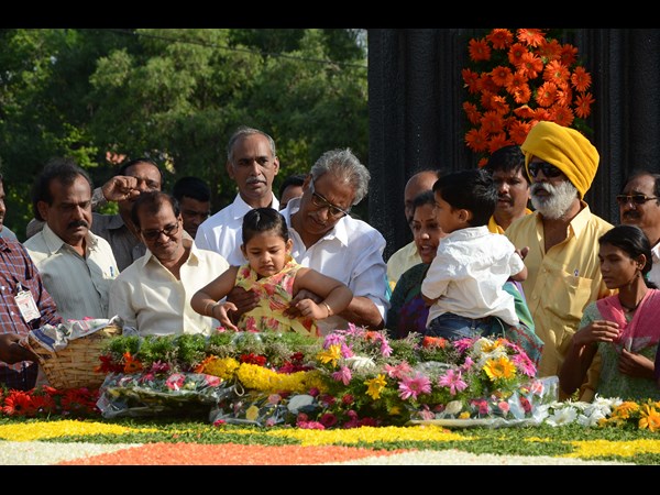 పురంధేశ్వరి ఇలా...