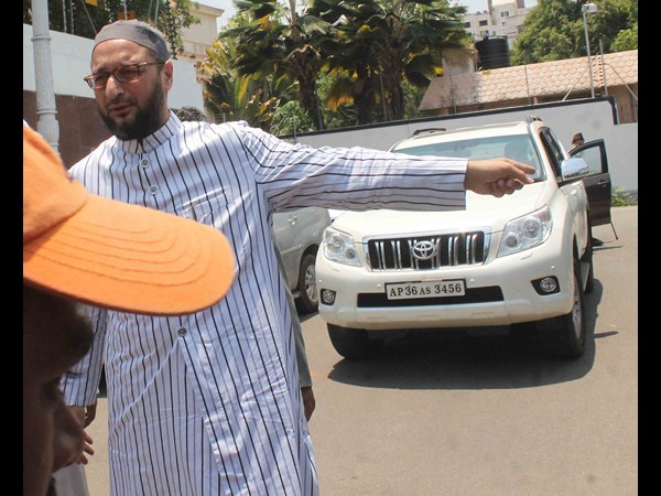 గవర్నర్‌తో భేటీ తర్వాత అసదుద్దీన్