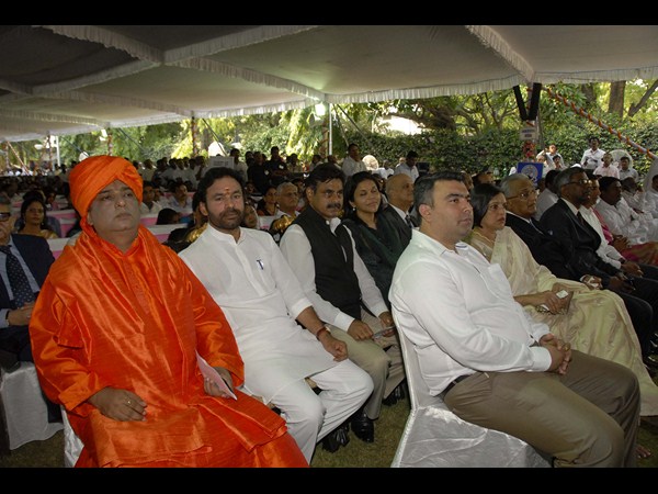 కిషన్ రెడ్డి ఇలా...