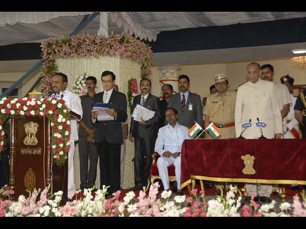 ఈటెల రాజేందర్ ప్రమాణం