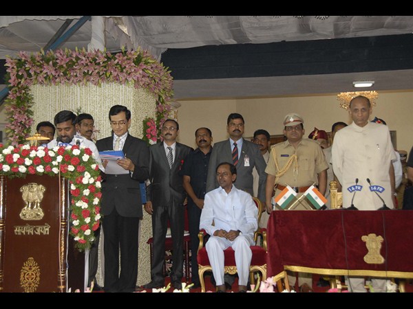 జగదీశ్వర్ రెడ్డి ప్రమాణం