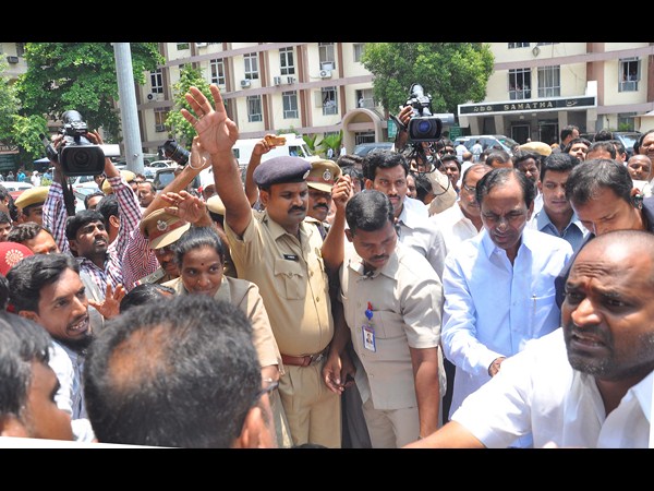 కెసిఆర్