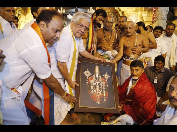 తిరుమలలో చంద్రబాబు