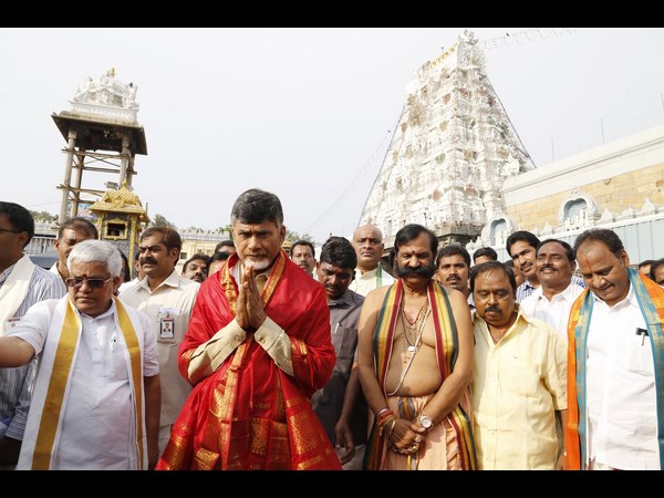 తిరుమలలో చంద్రబాబు