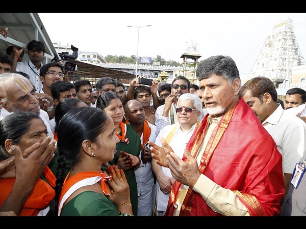 తిరుమలలో చంద్రబాబు