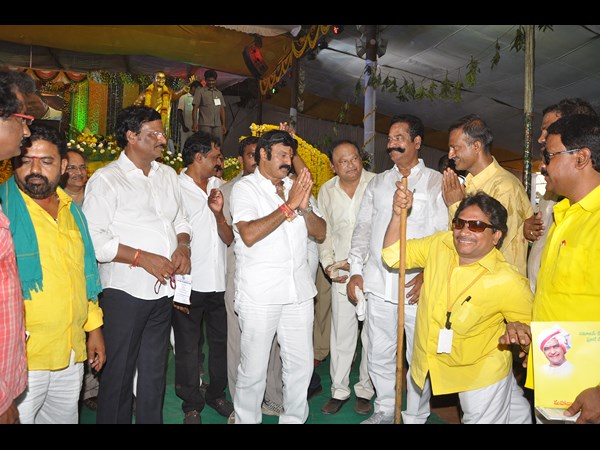 బాలకృష్ణ ఇలా..