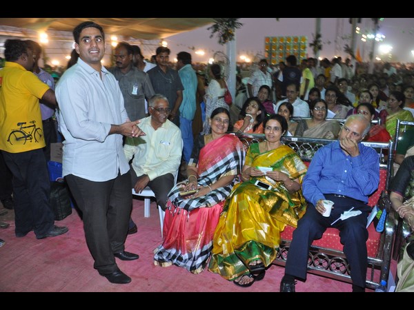 నారా లోకేష్ ఇలా...