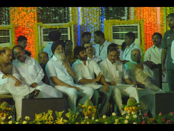 ఎన్డీయే నేతల సరసన పవన్ కళ్యాణ్