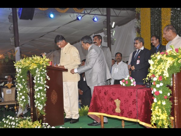 చంద్రబాబు ప్రమాణం