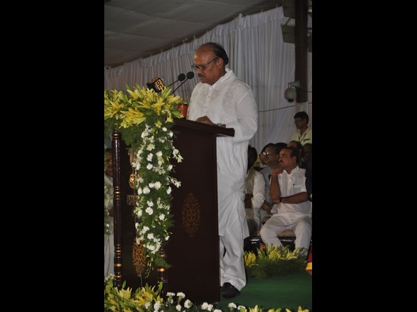 యనమల రామకృష్ణుడు ఇలా..