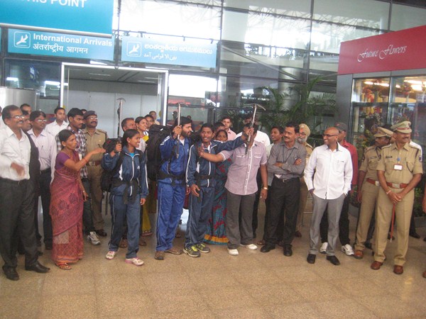 ఘన స్వాగతం