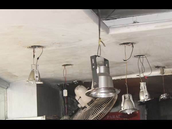 ప్యారడైజ్‌లో అగ్నిప్రమాదం