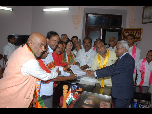 కెసిఆర్