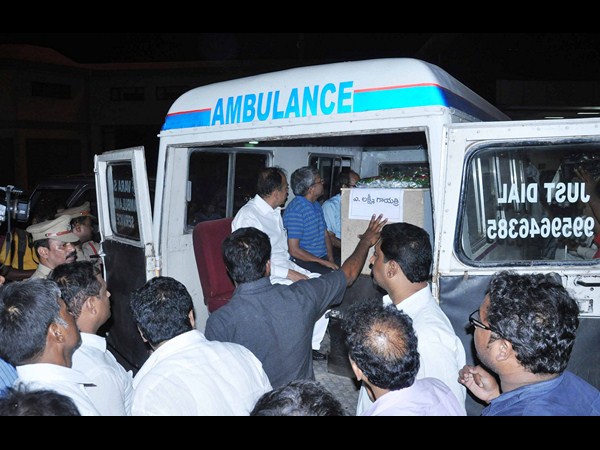 లక్ష్మీగాయత్రి మృతదేహం..