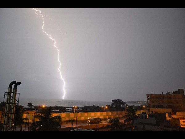 మెరుపులు