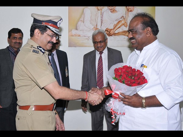 డిజిపి అభినందనలు