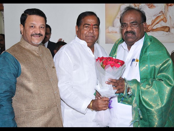 స్పీకర్‌కు అభినందనలు