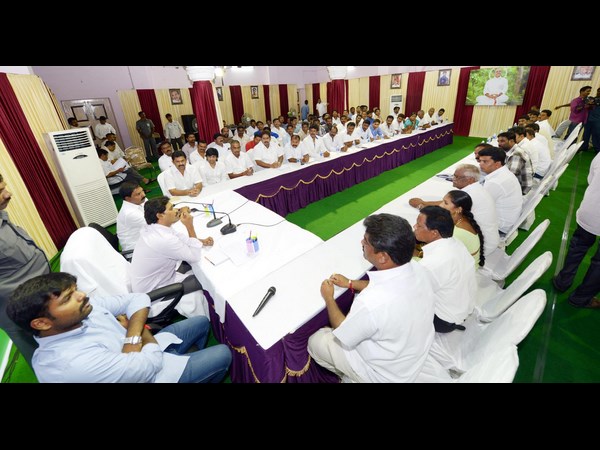 వైయస్ జగన్