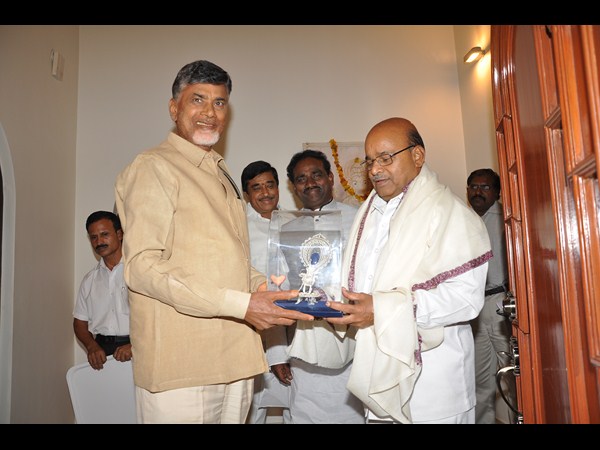 చంద్రబాబు, టిసి గెహ్లాట్