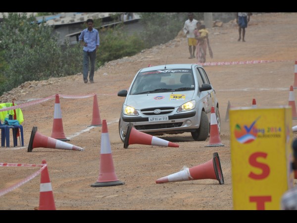 కార్ రేసింగ్