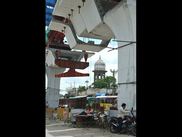మొజంజాహీ