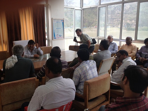 పండోవి డ్యాం వద్ద మహేందర్ రెడ్డి