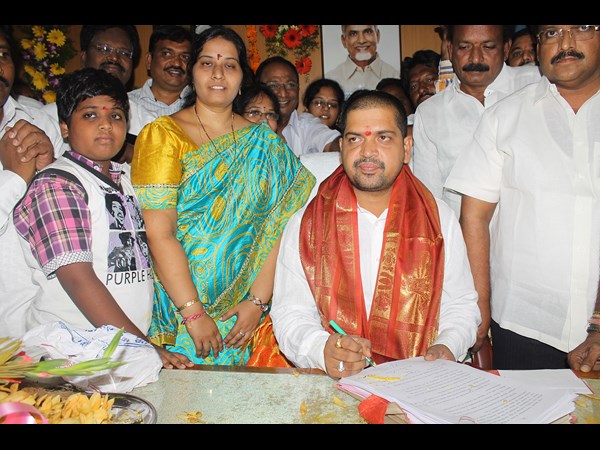 కొల్లు రవీంద్ర పదవీ బాధ్యతలు