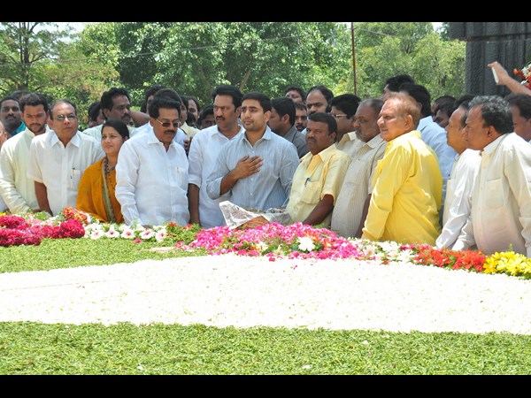 నారా లోకేష్ మీడియాతో..