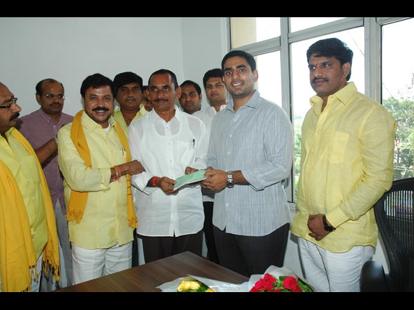 ఉప్పలపాటి లక్ష రూపాయలు