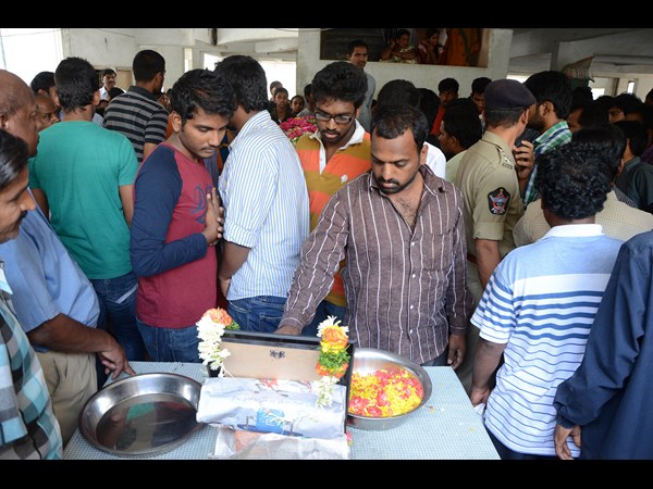 తరుణ్ మృతదేహం