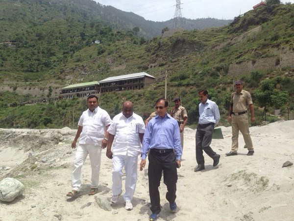 బియాస్ నది వద్ద జోగు రామన్న