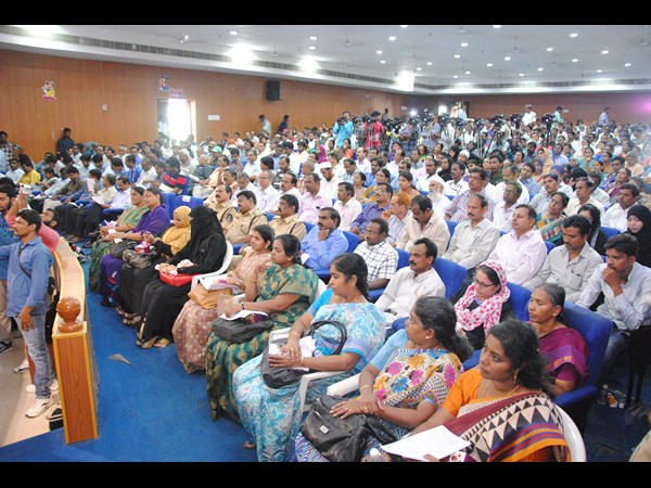 మైనర్లు నడపొద్దు