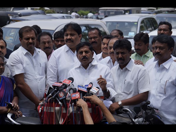 మీడియాతో మాట్లాడుతూ..