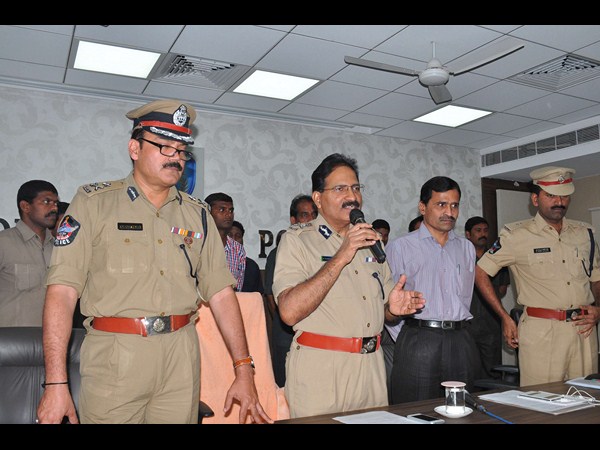 రిసీవర్లపై చర్యలు