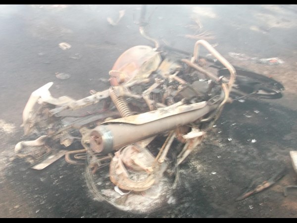 బైక్‌పై వెళ్తుంటే..