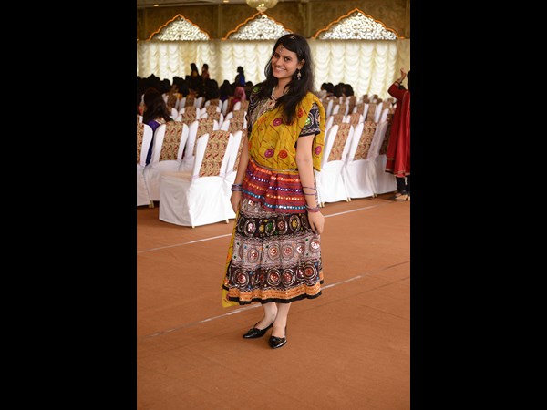 ఫ్రెషర్స్ డేలో మెరిసి..